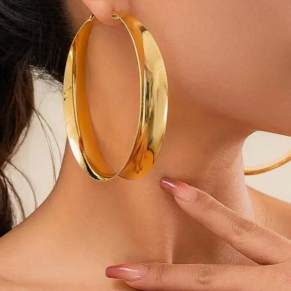 Graduated EXTRA Large Gold Hoops